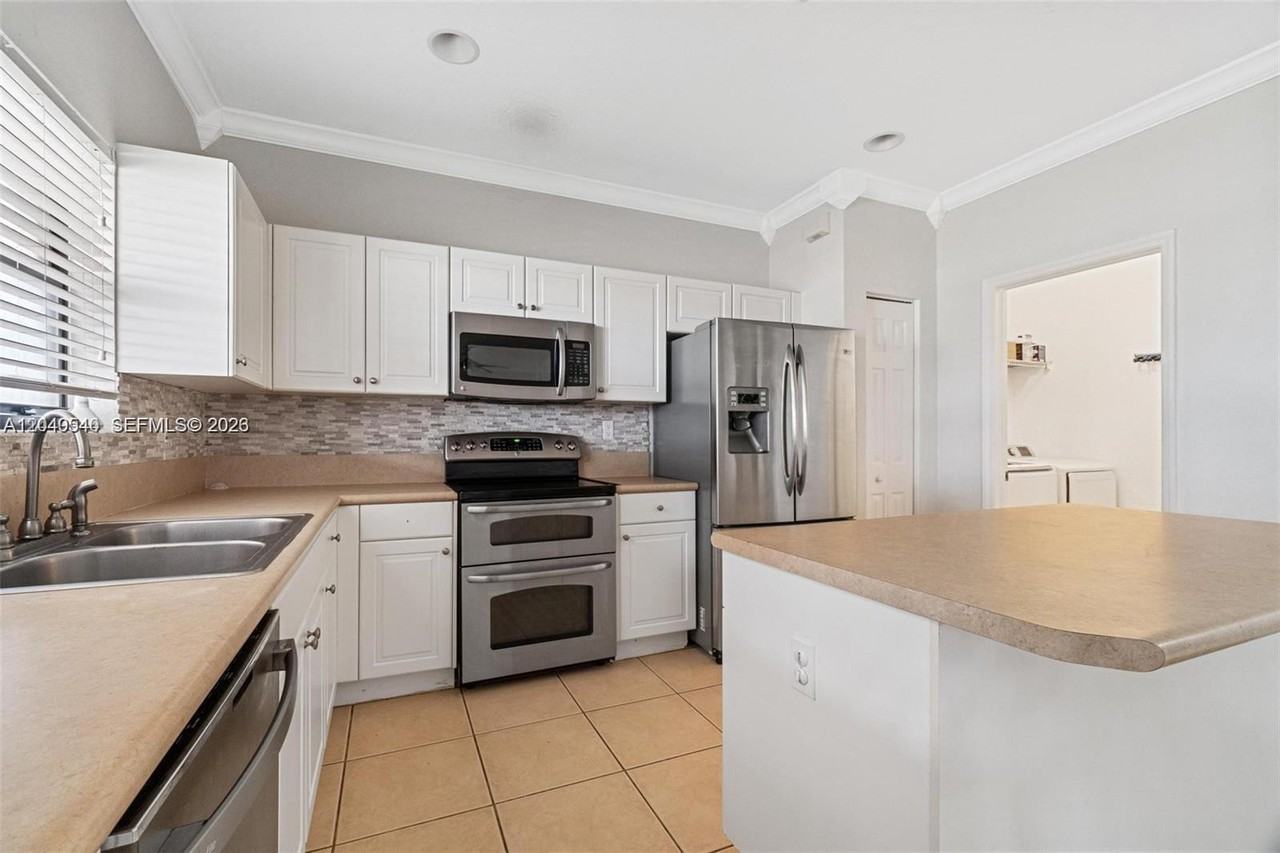 24301 Sw 112th Ave - Photo 5 of 38