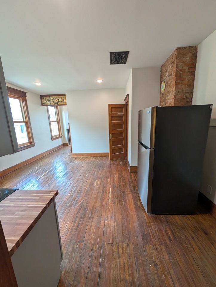 3940 Spring Grove Ave #2 - Photo 5 of 9