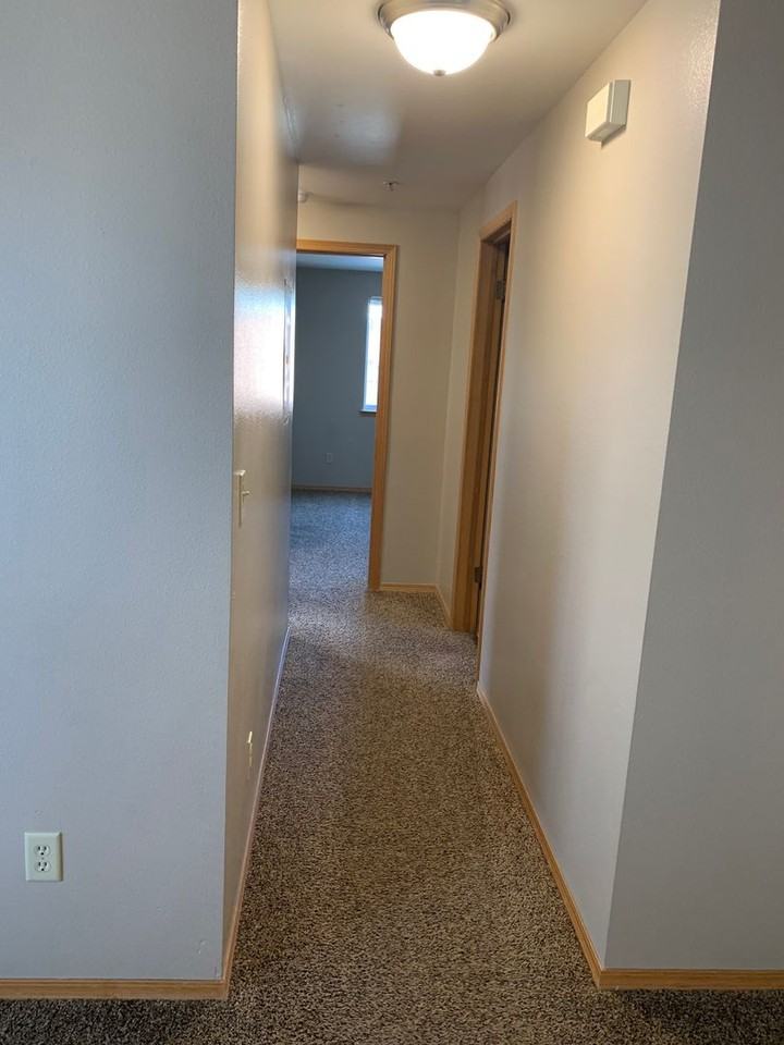 209 E 14th Ave #05 - Photo 3 of 23