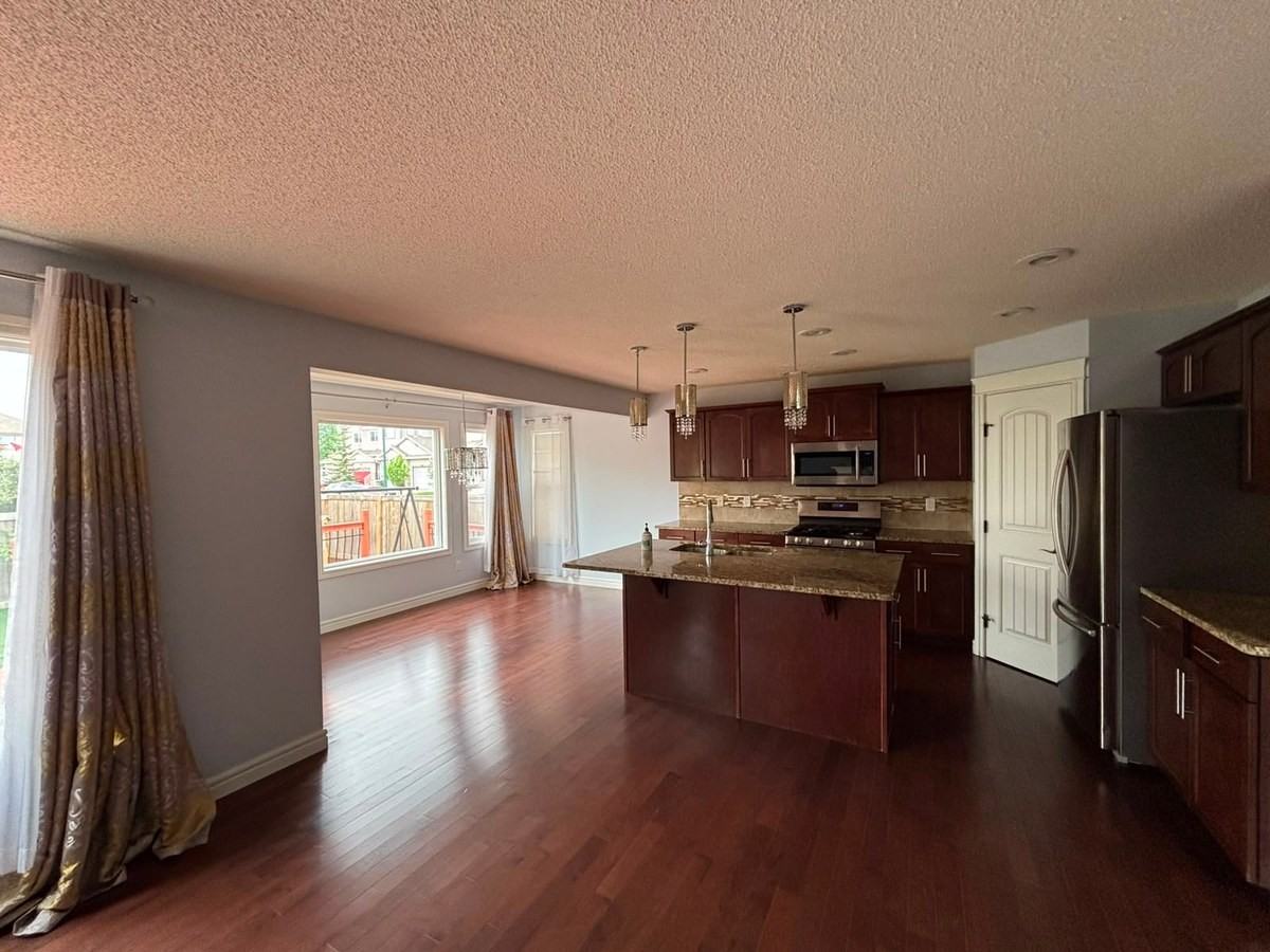 SF341 - 3 Bedroom, 2.5 Bathroom Main Floor Home | 11721 16A Ave SW - Photo 7 of 29