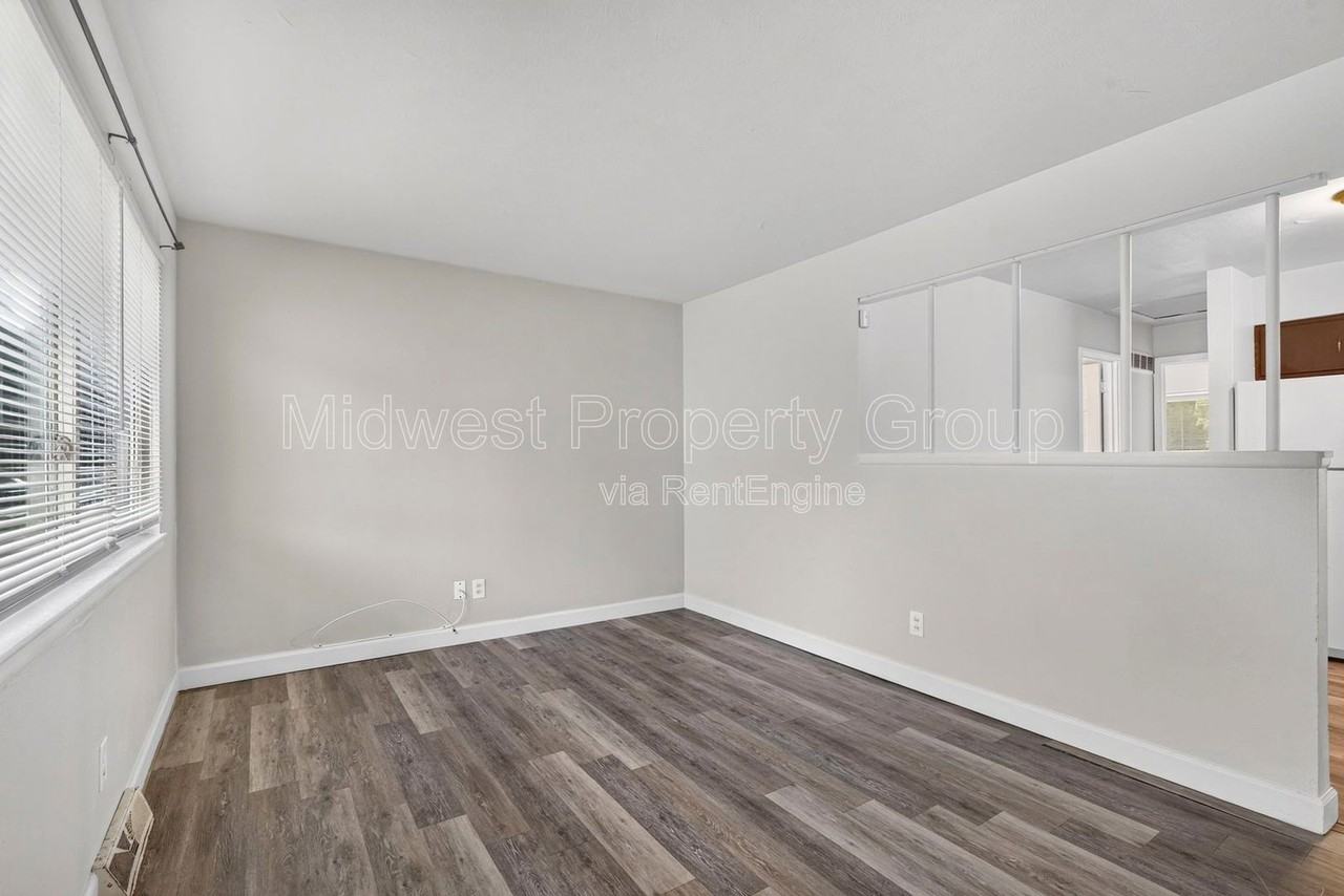 235 Flora Dr - Photo 2 of 20