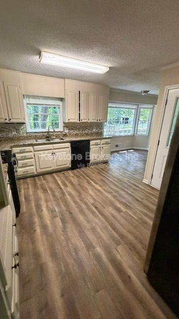 3050 Scott Rd - Photo 3 of 10