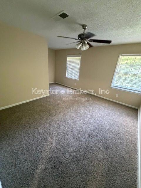 3050 Scott Rd - Photo 5 of 10