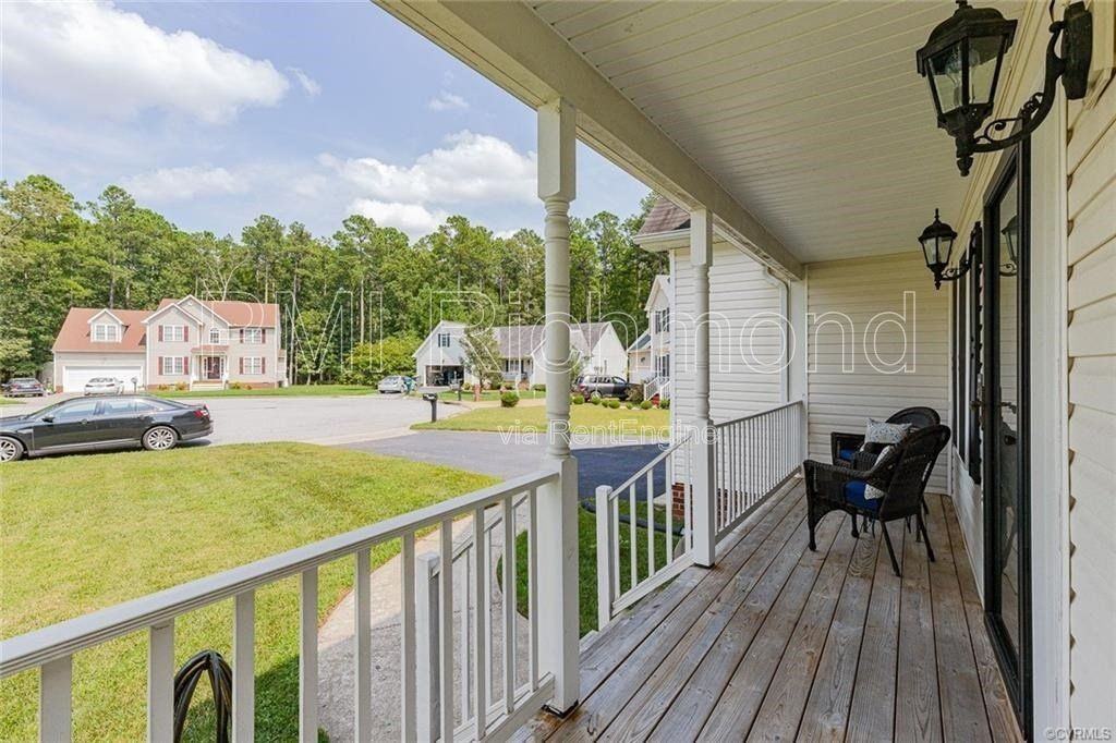 5772 S Jessup Rd - Photo 2 of 12