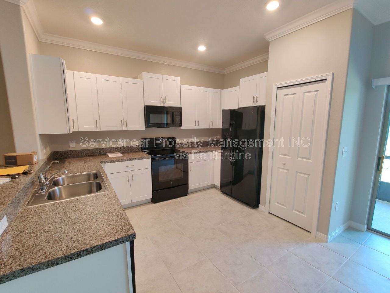 1530 Cassius St - Photo 3 of 24