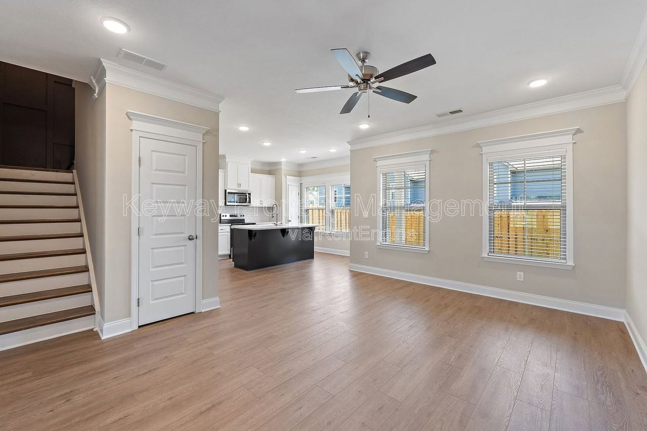 1117 Jolly Ln - Photo 6 of 22