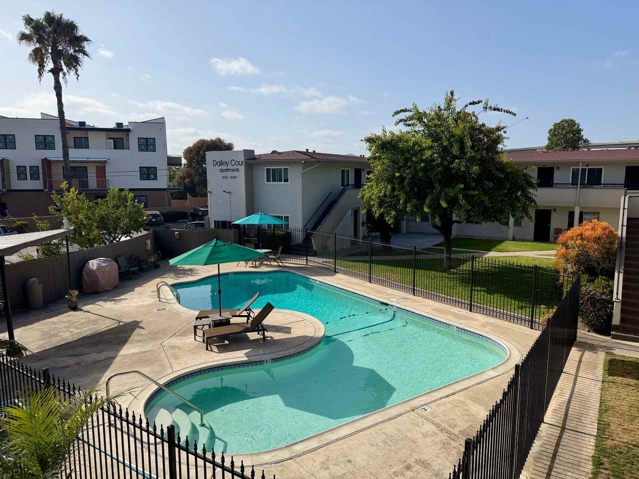 Welcome to the Dailey Court Apartments! - Photo 2 of 14