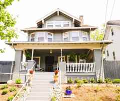 featured image of 1610 Clarewood Ave
