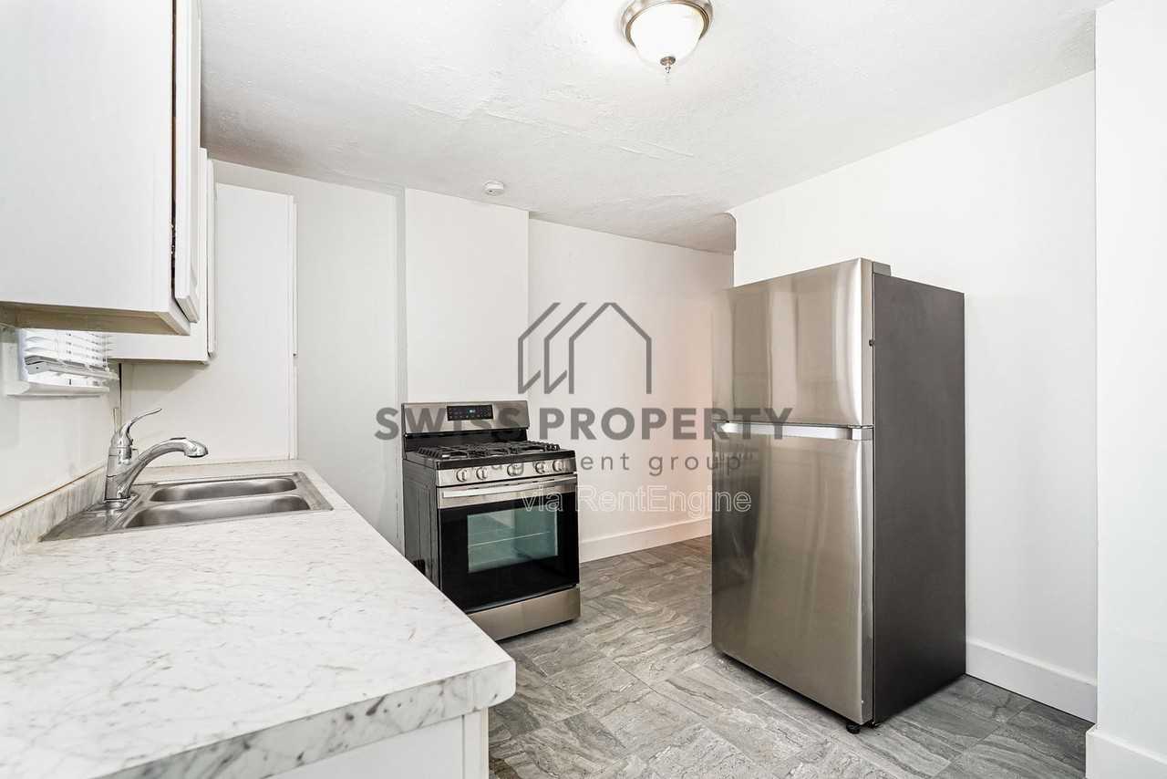 1339 E Kossuth St - Photo 7 of 15
