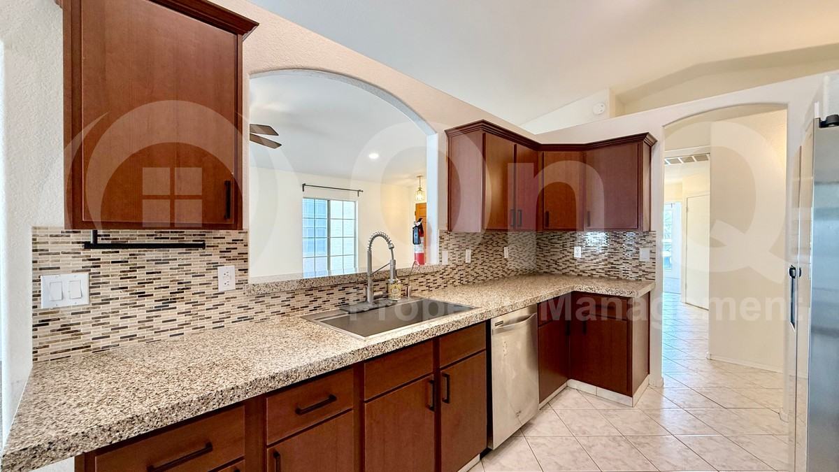 157 W Moore Ave - Photo 5 of 21