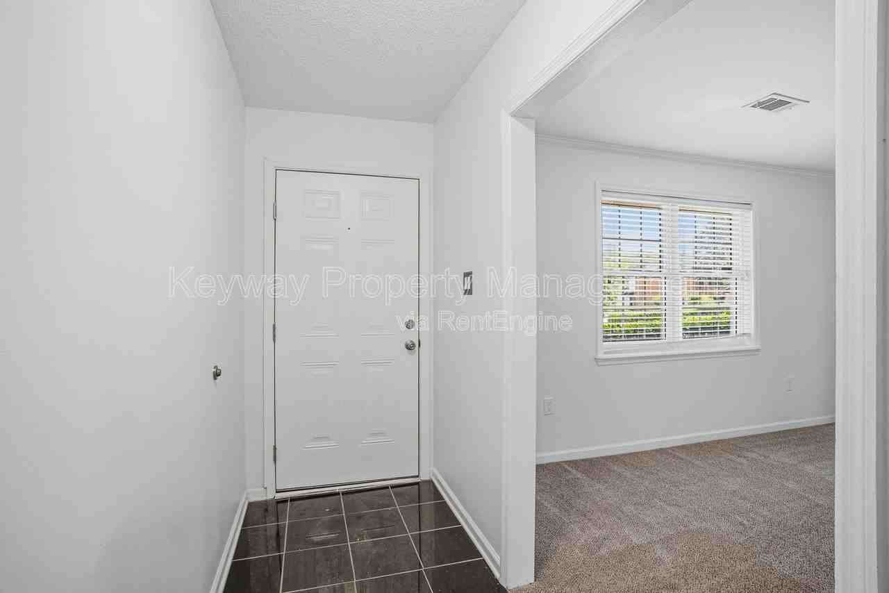 3420 Linderwood Dr - Photo 5 of 33