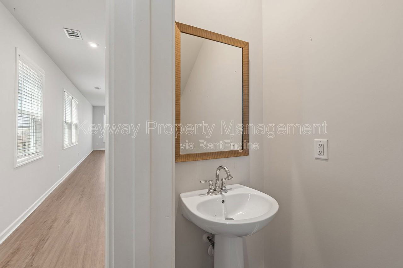 651 Manitou Cir - Photo 6 of 25