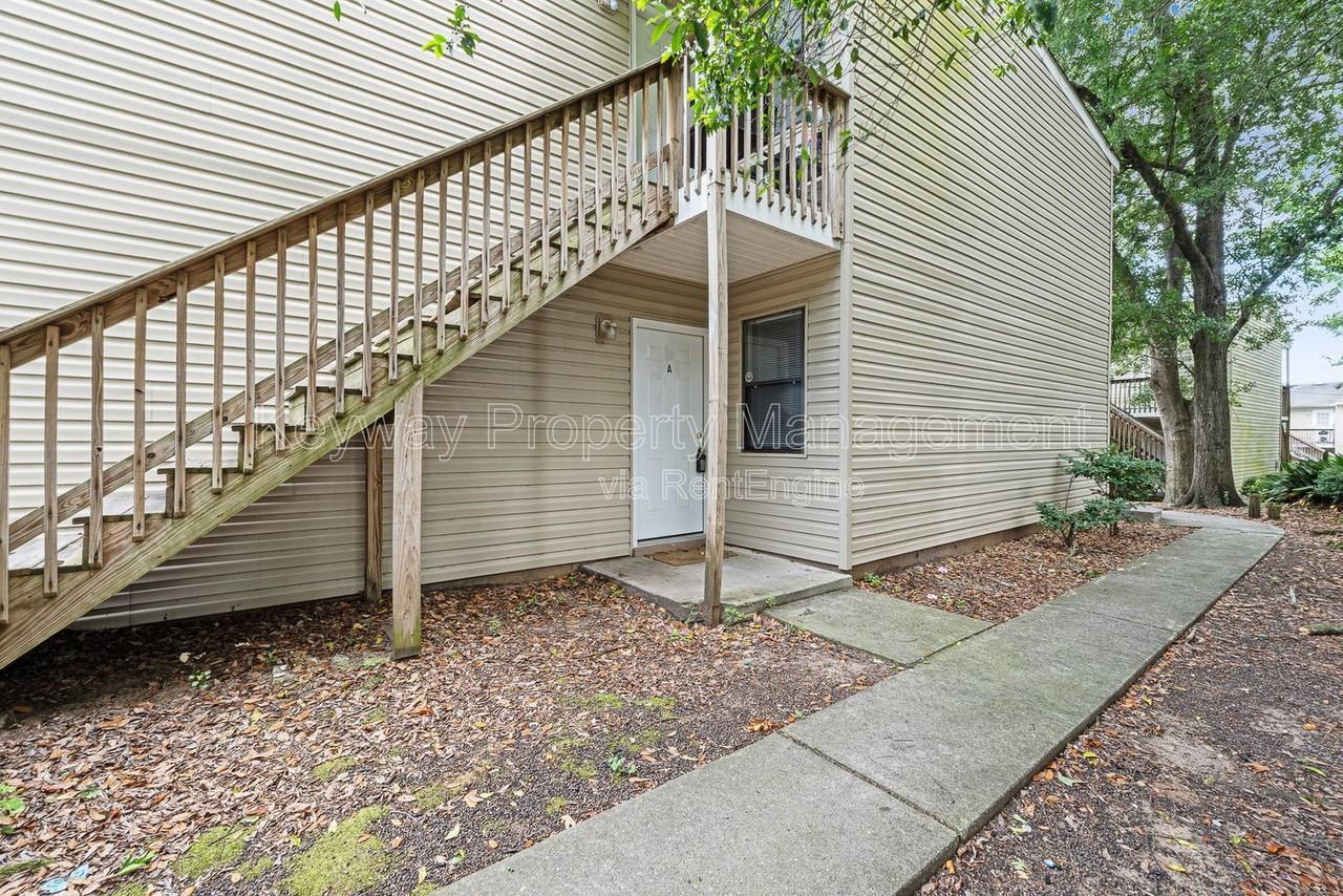 1916 Richmond Ave #A - Photo 3 of 17
