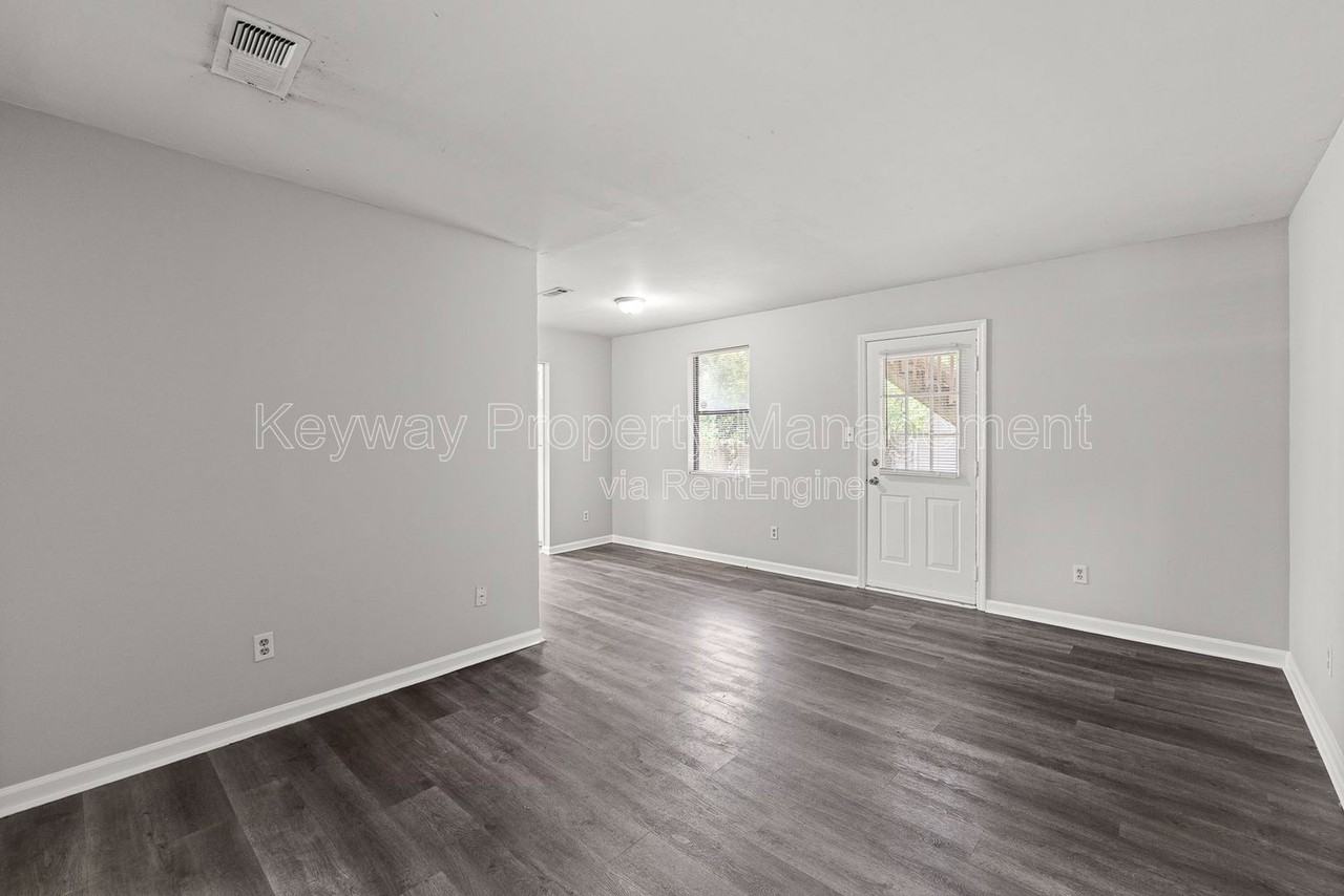 1916 Richmond Ave #A - Photo 5 of 17
