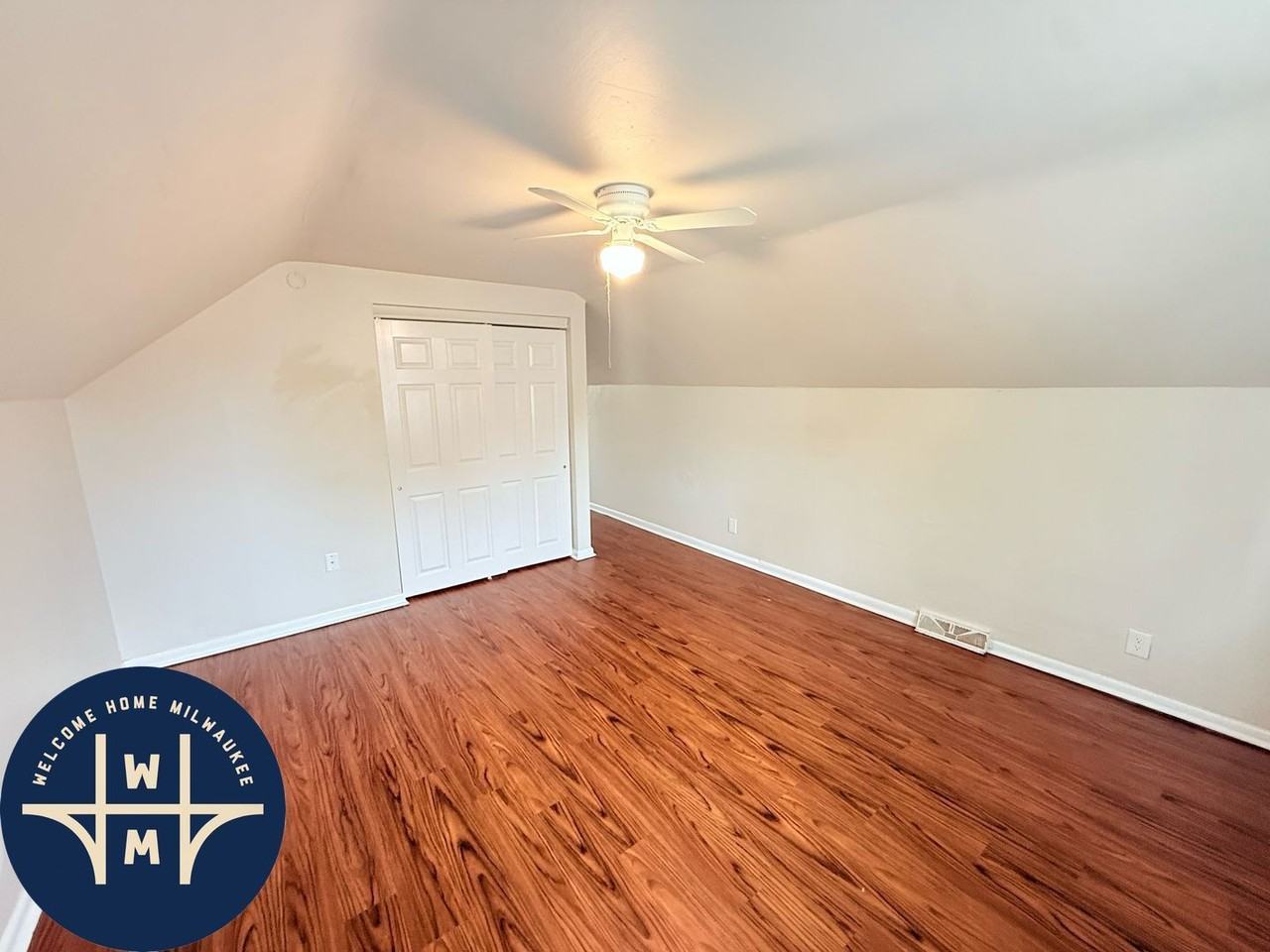 221 W Ring St - Photo 7 of 17