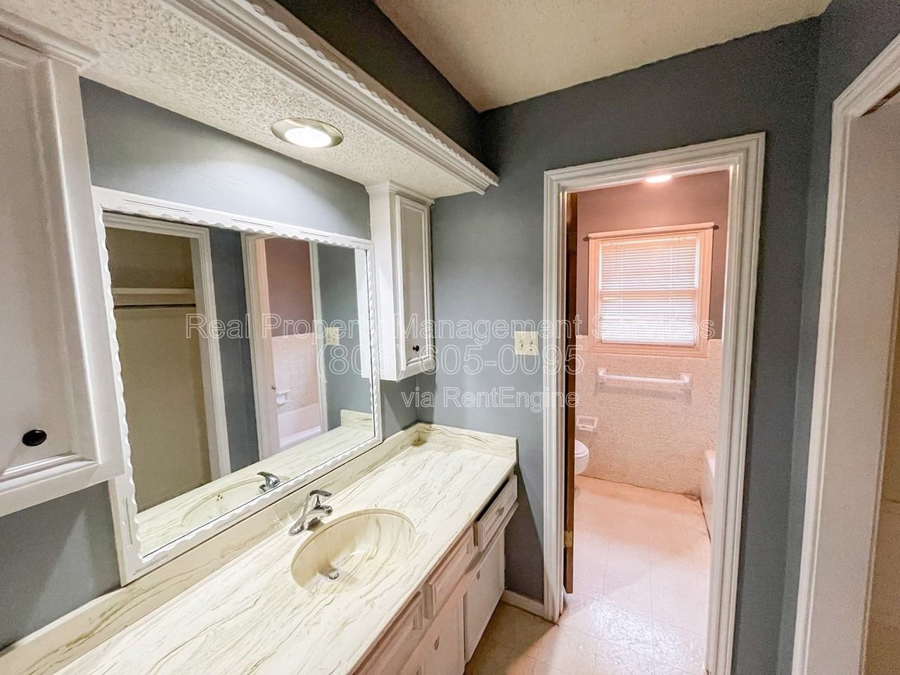 7005 Hartford Ave #B - Photo 7 of 9