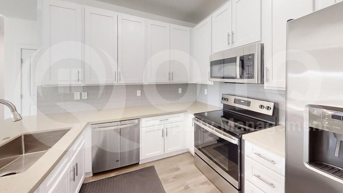 N 67th Ave #226 - Photo 3 of 31