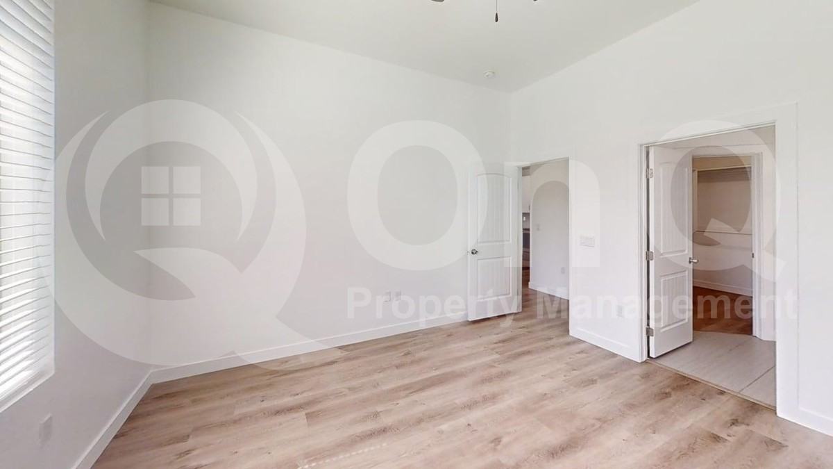 N 67th Ave #226 - Photo 7 of 31