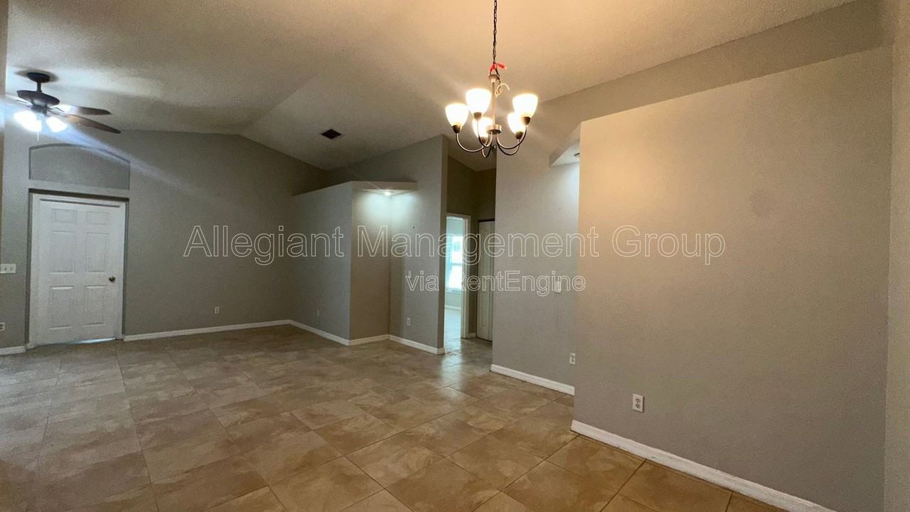 2429 Sapier Ct - Photo 3 of 28