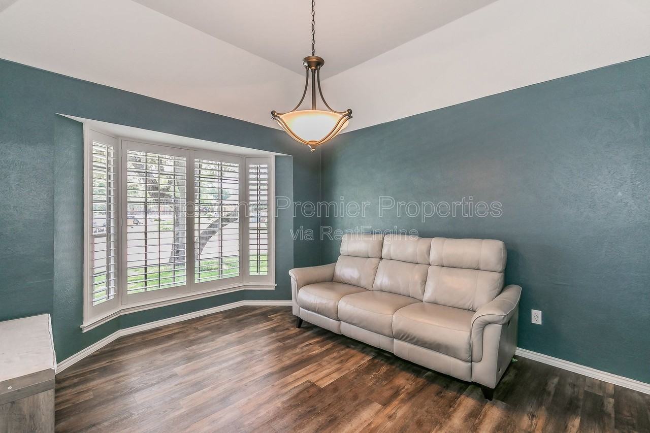 3524 Canoncita Ln - Photo 5 of 50