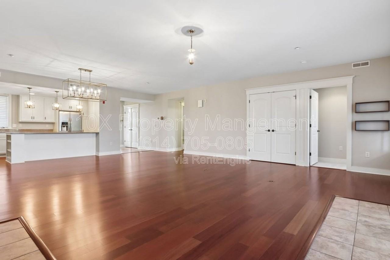 9045 Terrazza South Ct - Photo 7 of 31
