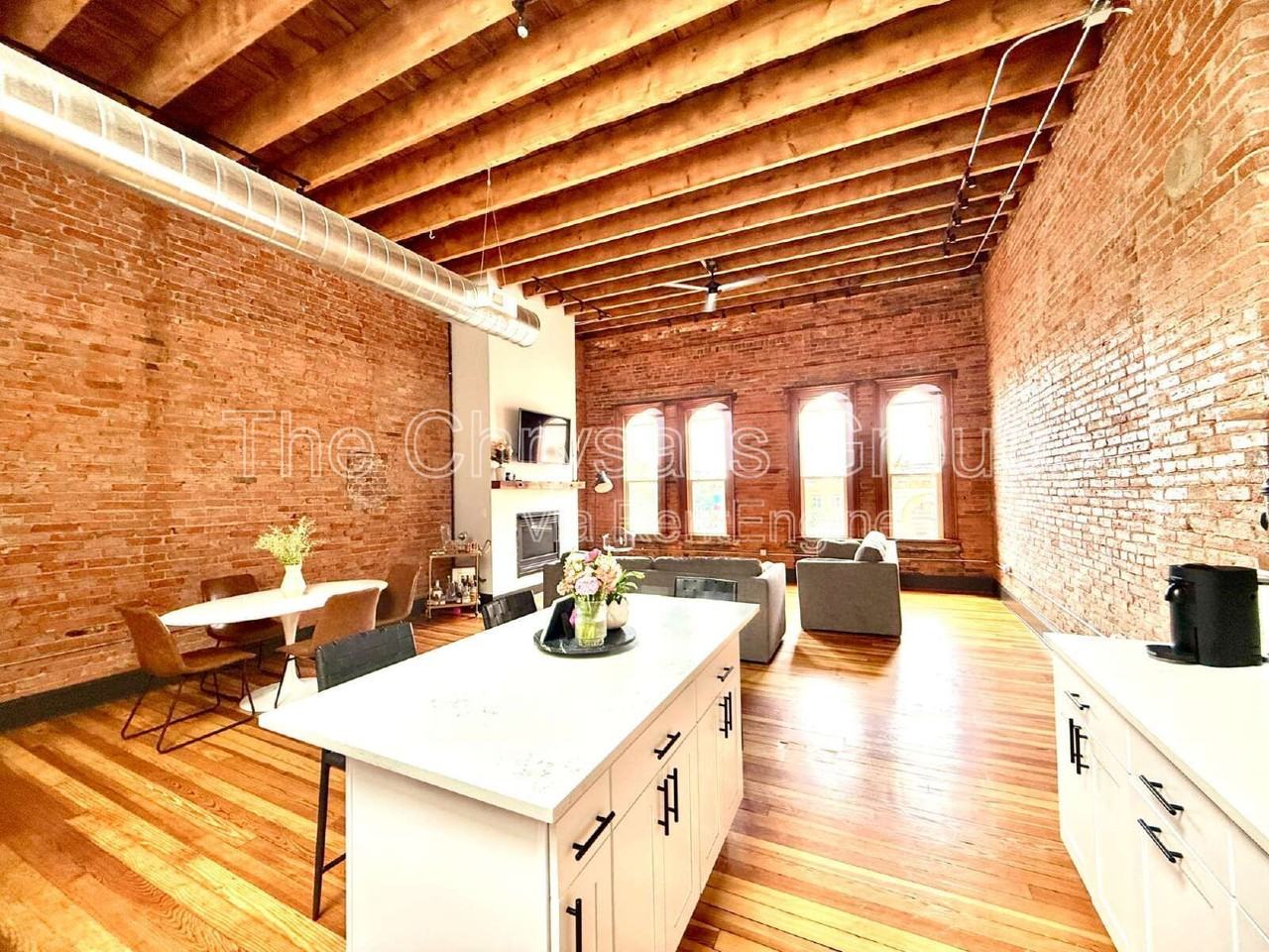 606 Court St #3A - Photo 4 of 17