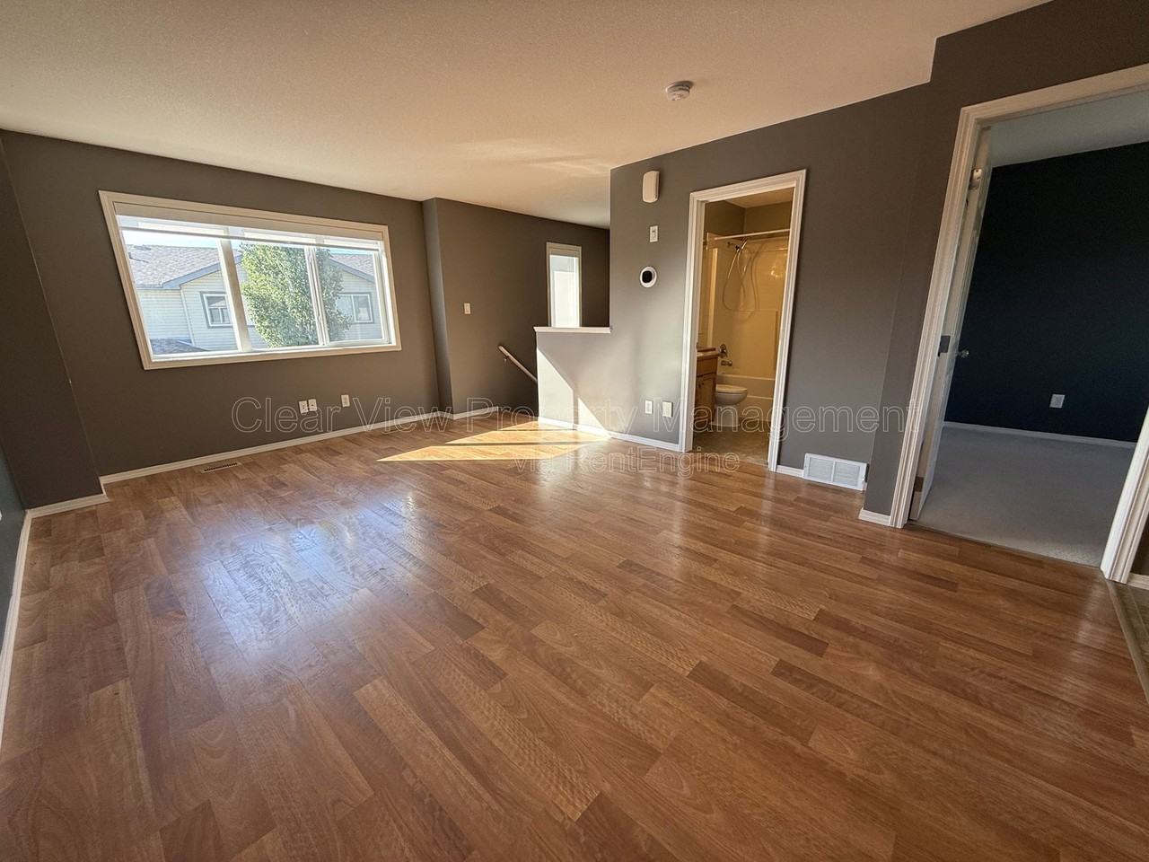 153 Silkstone Rd W #2 - Photo 5 of 17