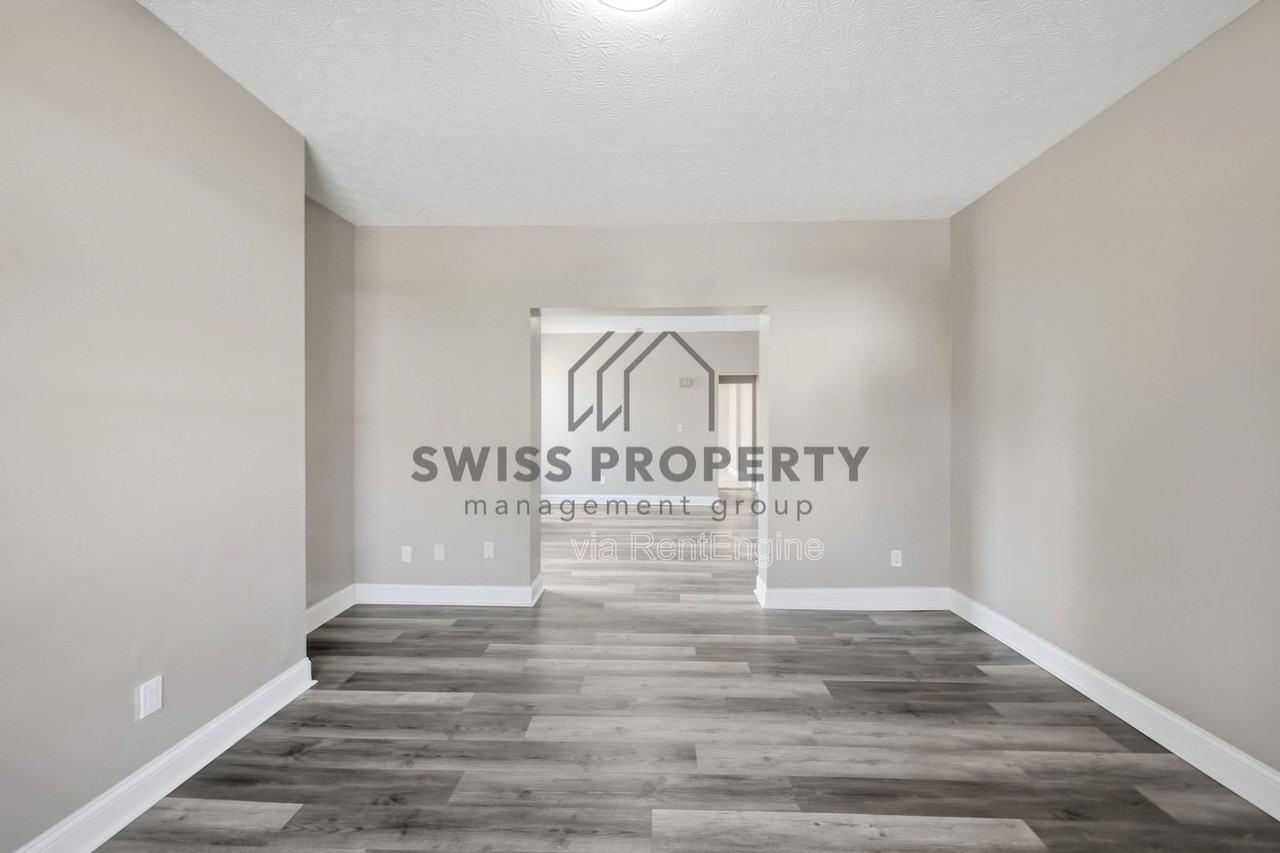 387 Saint Clair Ave - Photo 7 of 25