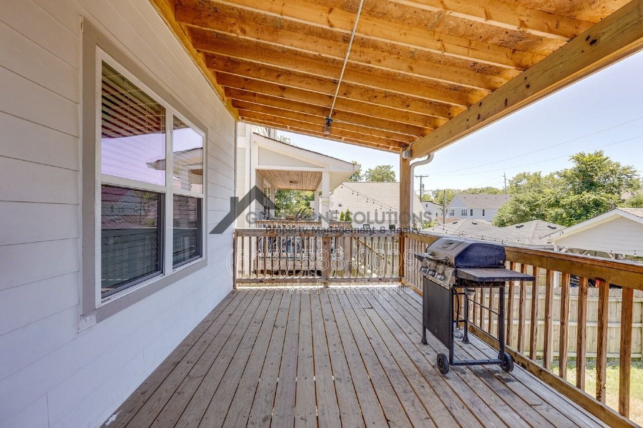 1917 Delta Ave - Photo 5 of 40