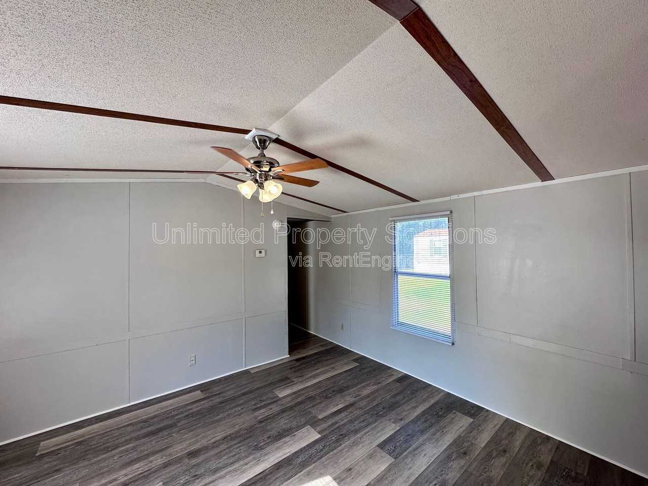 9499 Wendi Dr Ne #H - Photo 5 of 15