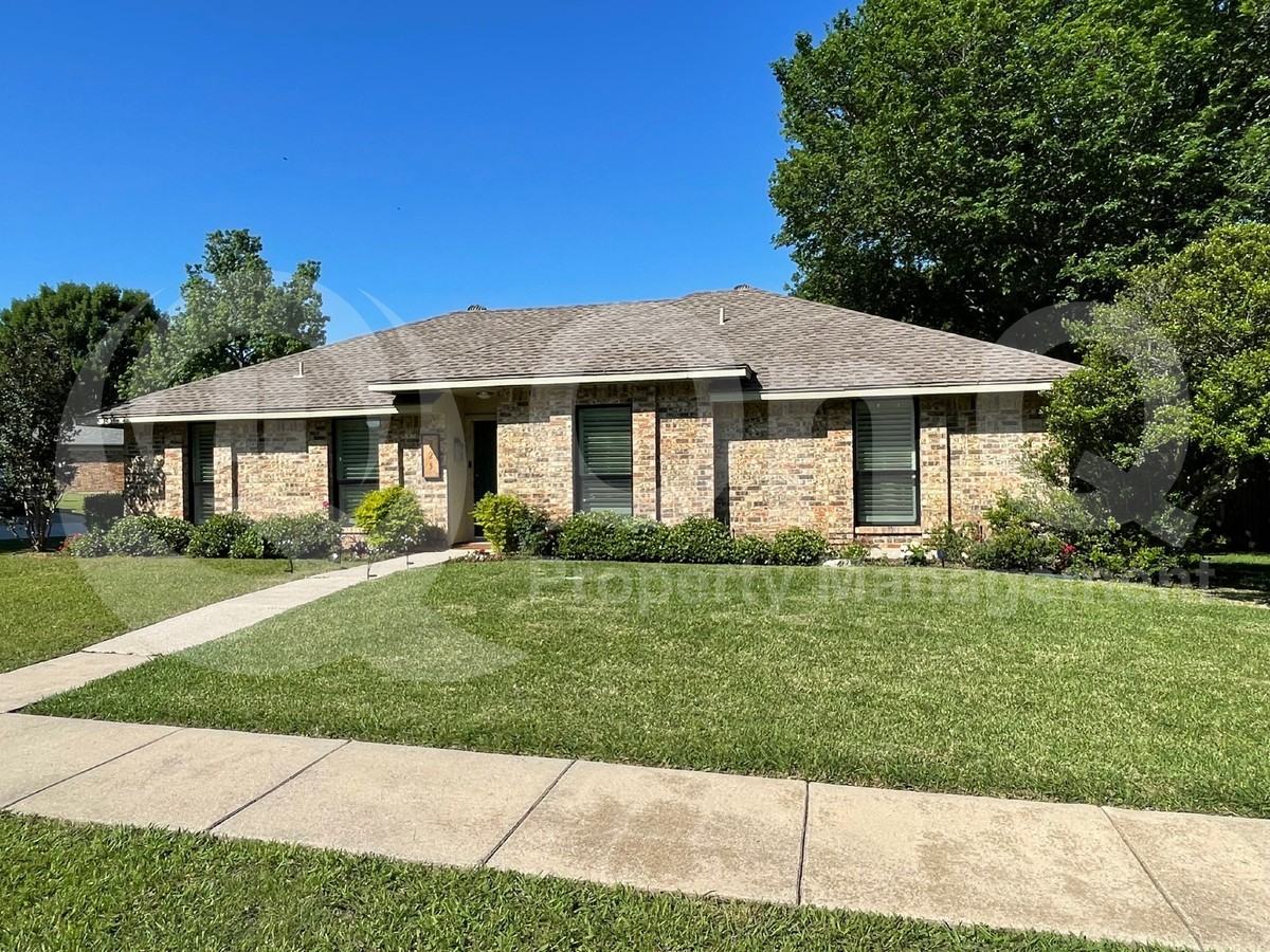 225 Pinyon Ln - Photo 3 of 31