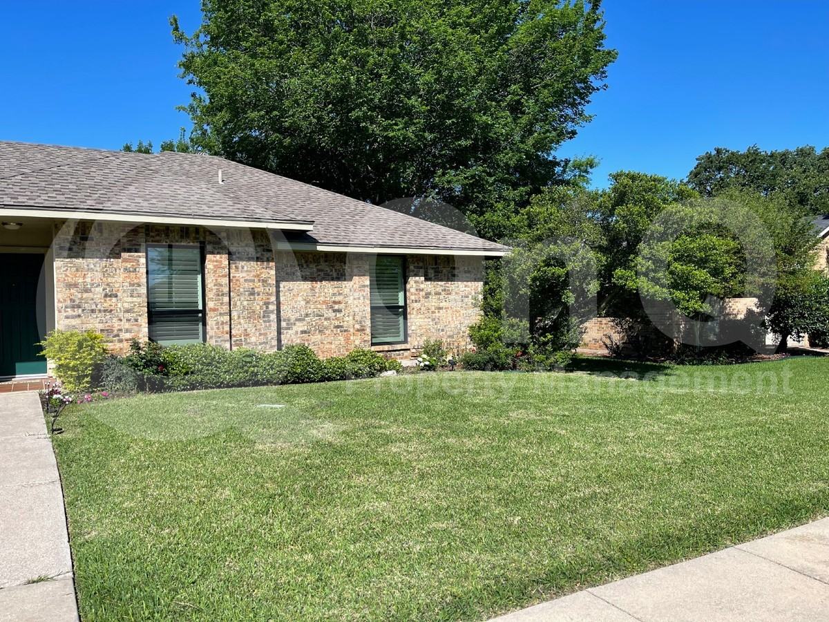225 Pinyon Ln - Photo 6 of 31