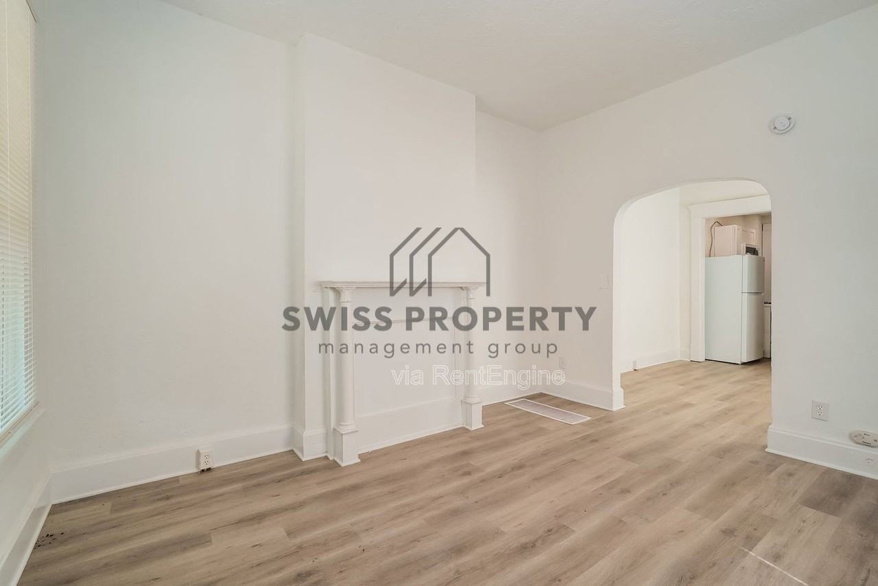 950 Mcallister Ave - Photo 3 of 15