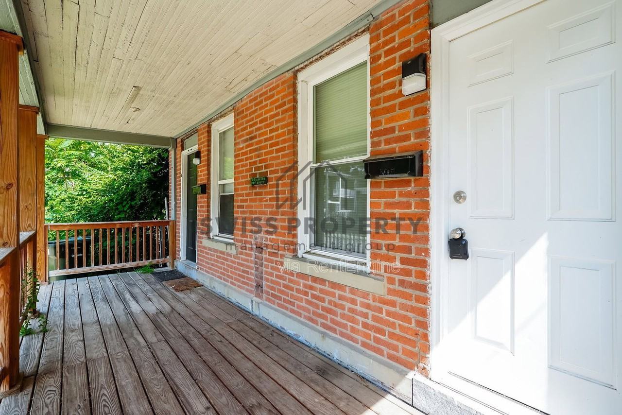 950 Mcallister Ave - Photo 4 of 15