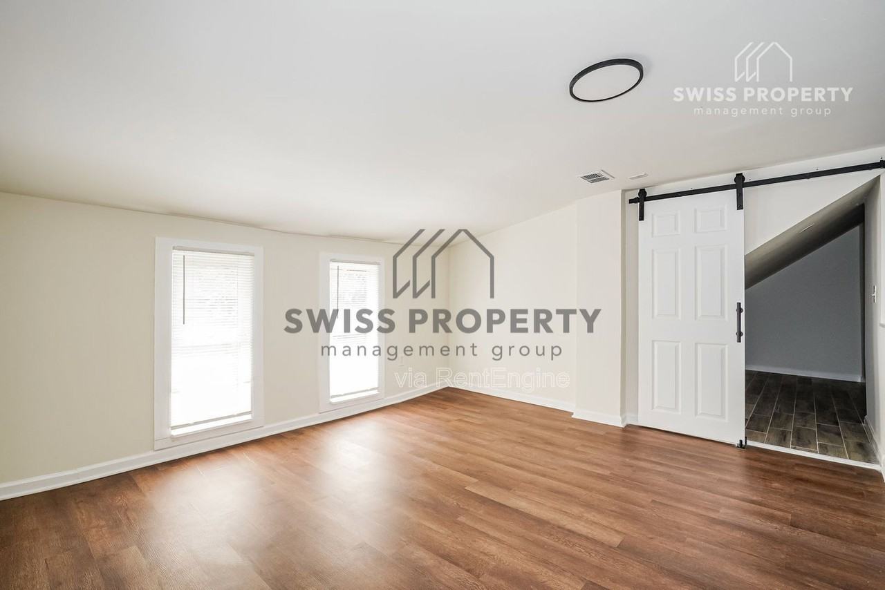 1340 Mooberry St - Photo 4 of 15