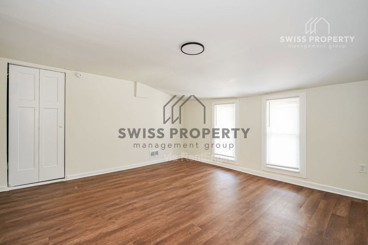 1340 Mooberry St - Photo 6 of 15