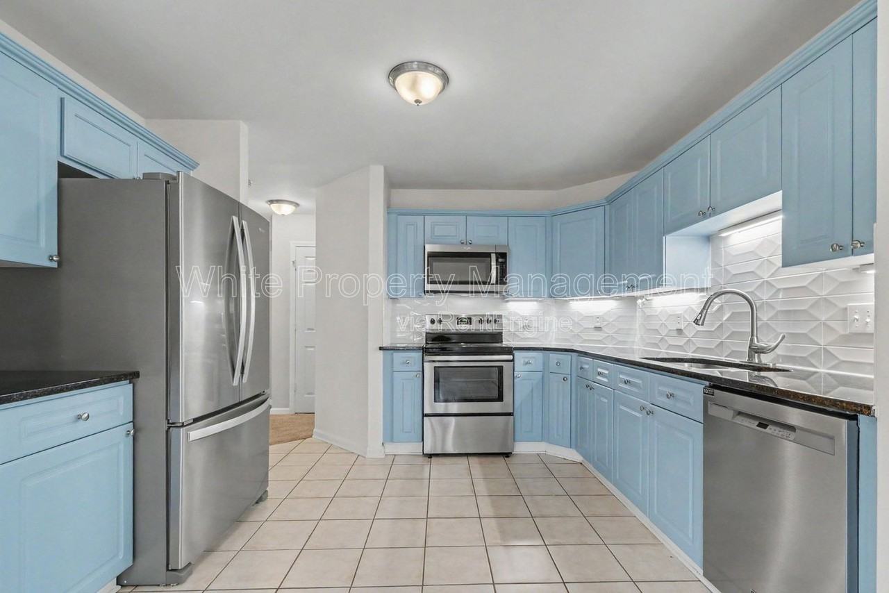 13606 Red Wine Ct - Photo 7 of 30