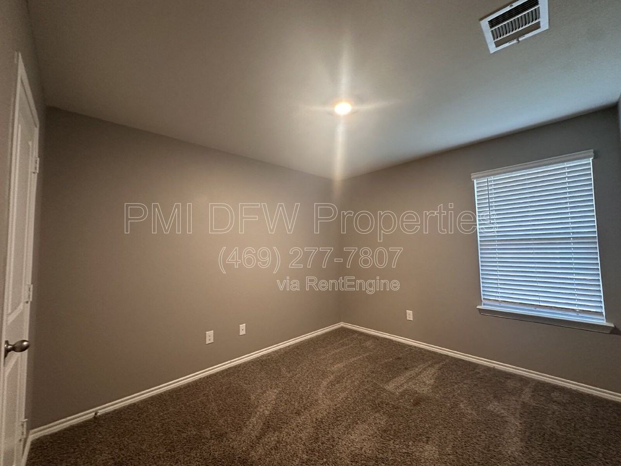 2530 Russell St - Photo 7 of 19