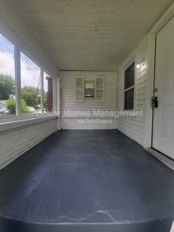 1451 W 34th St - Photo 2 of 16
