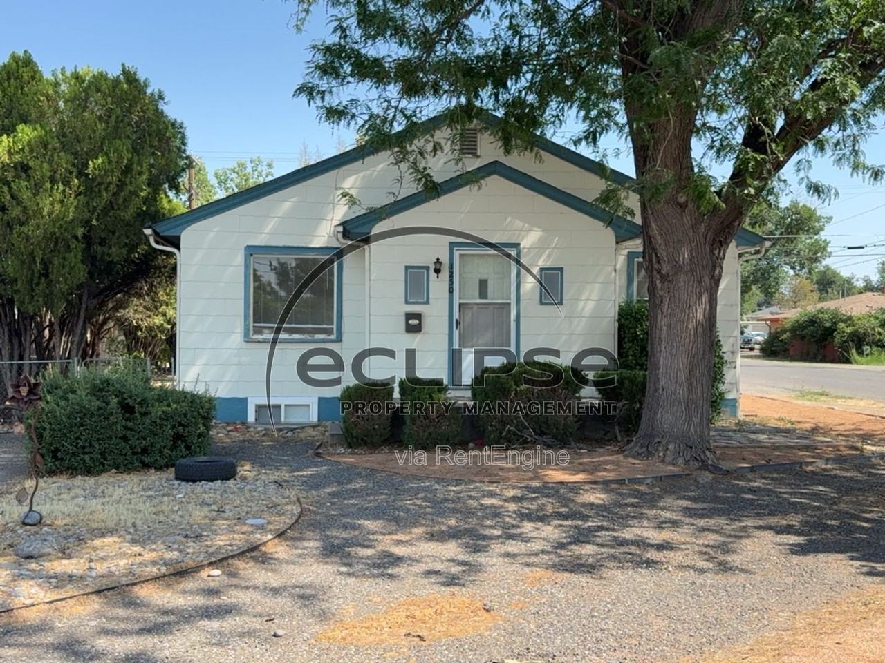 1250 Orchard Ave - Photo 2 of 50
