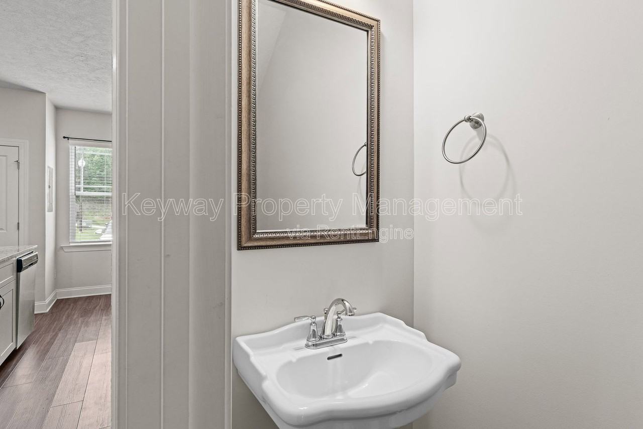 1913 Butternut Dr - Photo 6 of 18