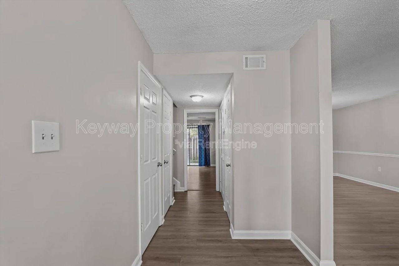 2918 Arrowhead Dr - Photo 6 of 31