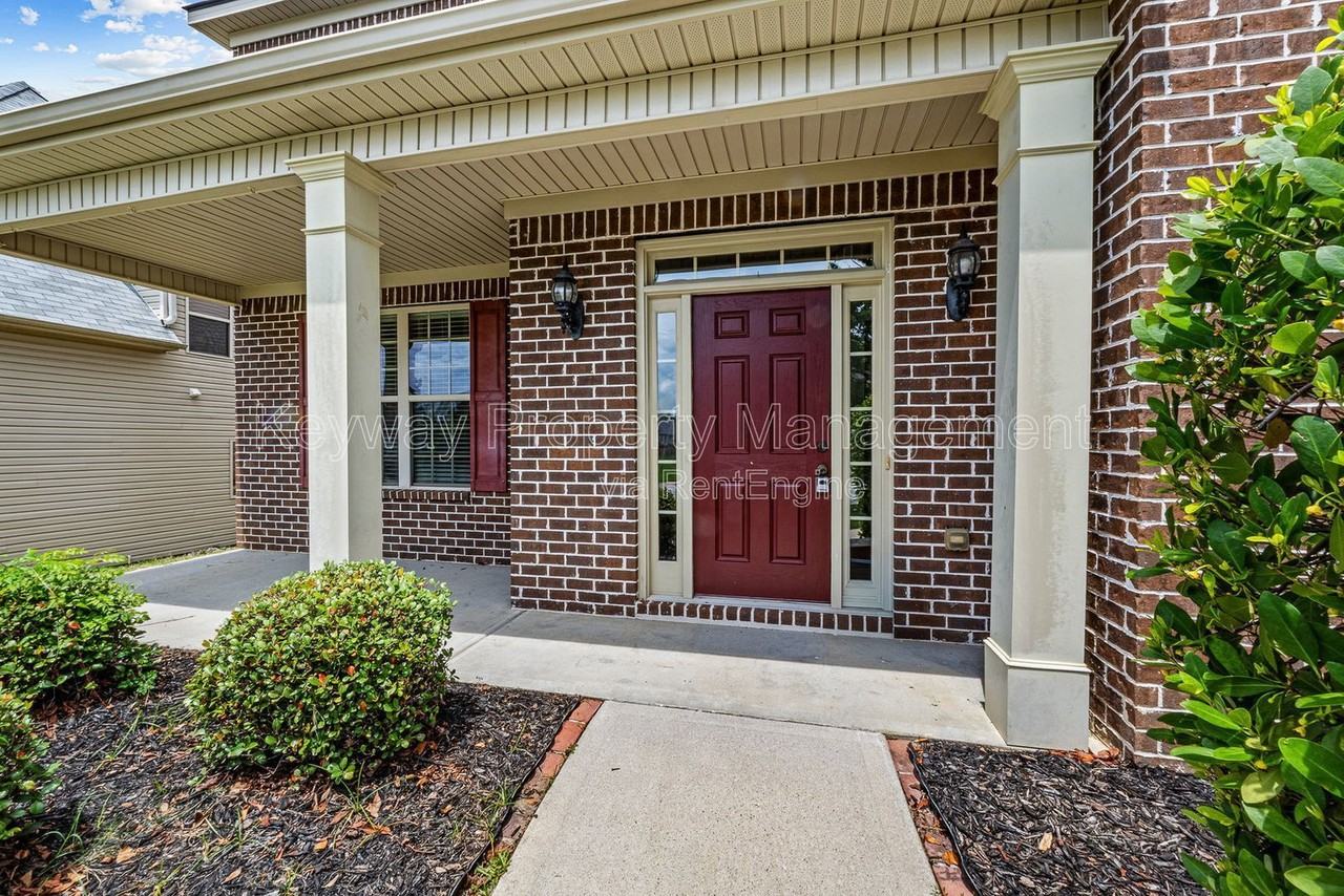 6017 Reynolds Cir - Photo 4 of 34