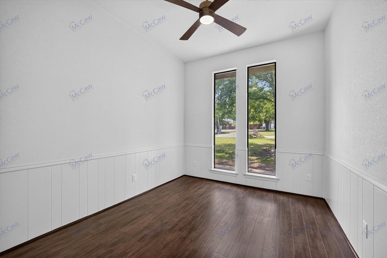 3505 Larkin Ln - Photo 6 of 19