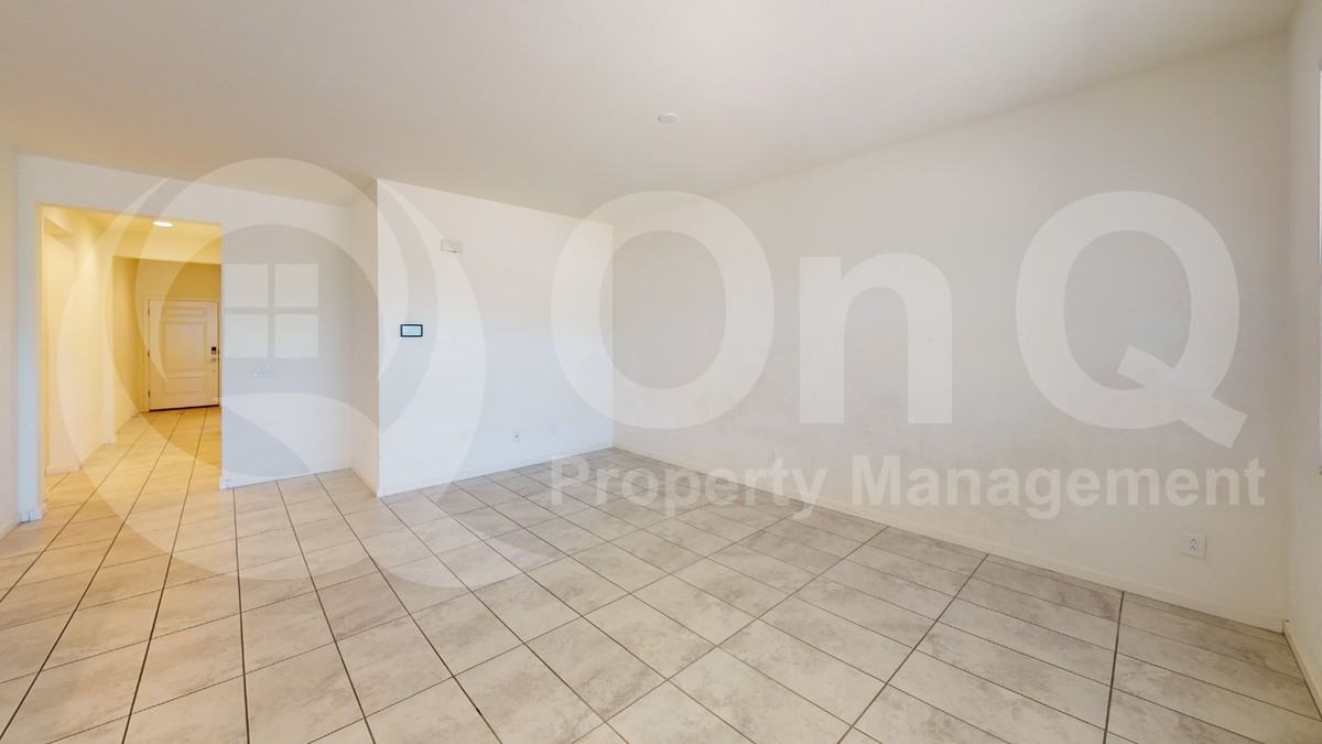 410 W Nikita Dr - Photo 4 of 17