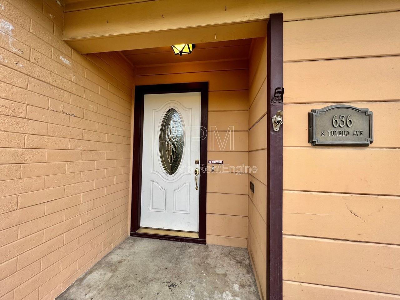 636 S Tuxedo Ave - Photo 3 of 22