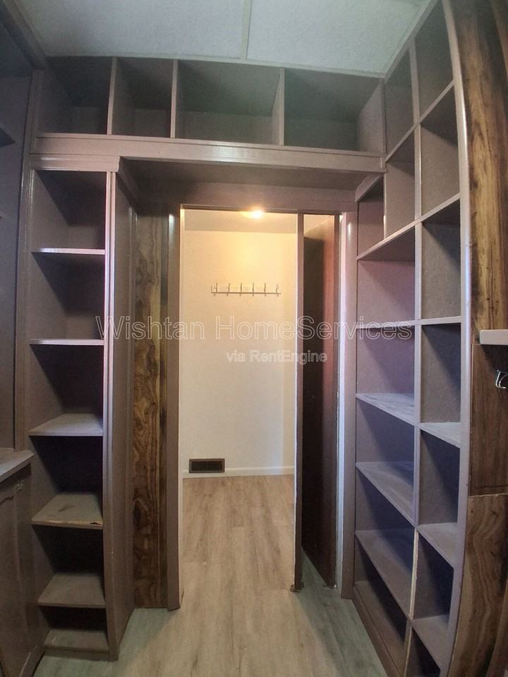 517 N 14th St #1 - Photo 2 of 22