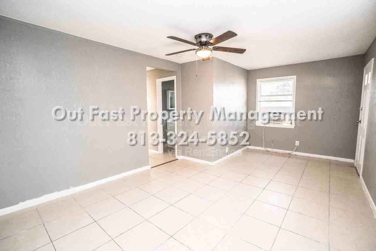 2315 W Rio Vista Ave #B1 - Photo 7 of 15