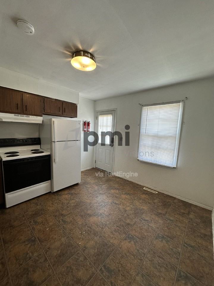 1612 University Dr - Photo 4 of 28