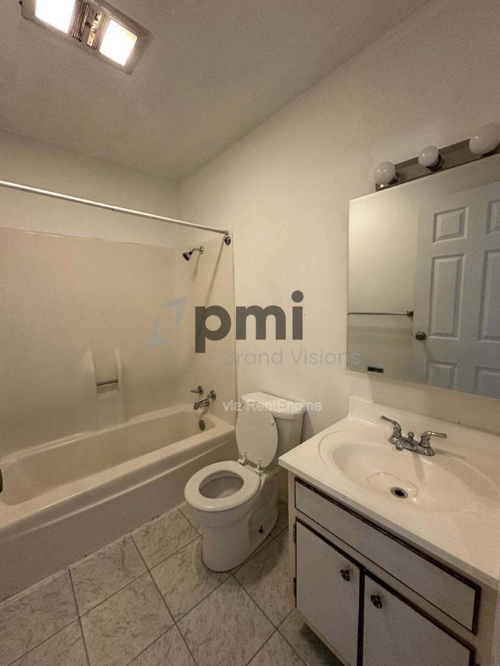 1612 University Dr - Photo 6 of 28
